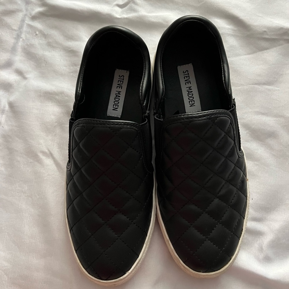 steve madden slip ons